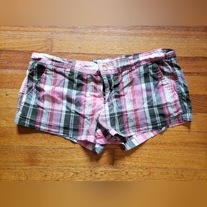 Aero pink plaid shorts